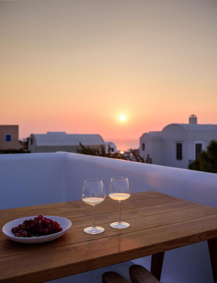 Oia Treasures Art Suites Exterior foto